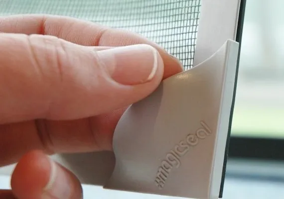 MagicSeal - magnetic - Phantom retractable door screen